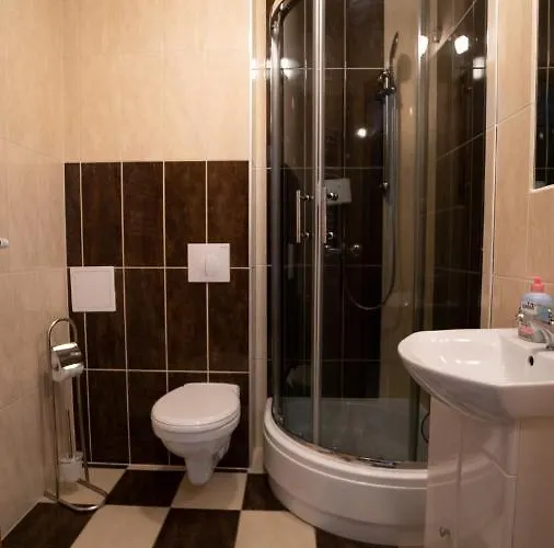 Arielle 民宿 Łazy